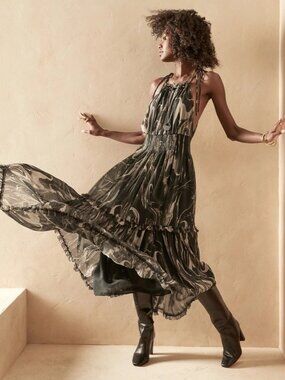 Banana Republic halter maxi dress in "marble smoke" colour | Size MEDIUM